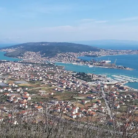 Apartment & Angerona Seget Vranjica