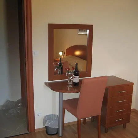 & Angerona Apartment Seget Vranjica
